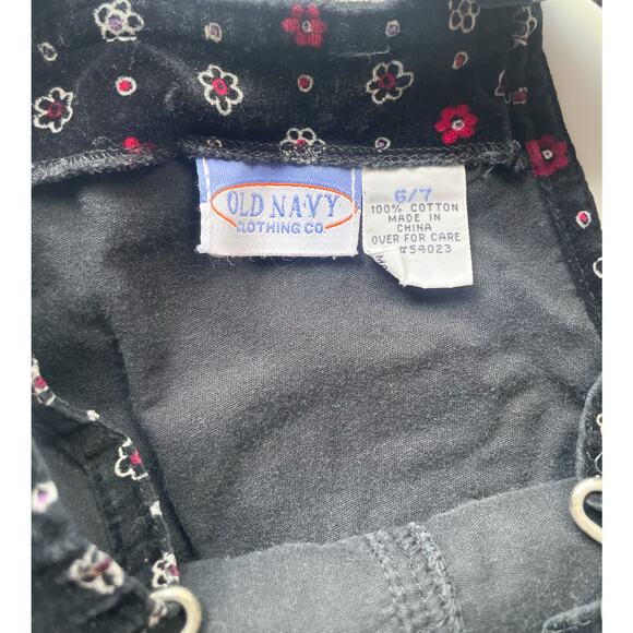 Girl's Vintage Black Floral Old Navy Bib Overalls Size 6/7 - Picture 2 of 6